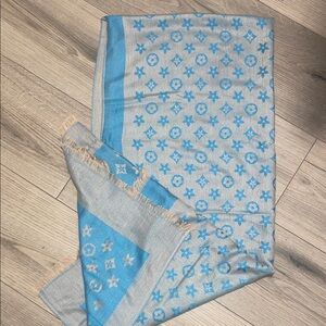 Louis Vuitton Blue and Beige Scarf
